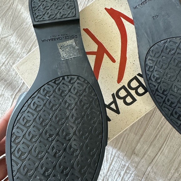 Authentic Dolce & Gabbana Slippers - Picture 3 of 5